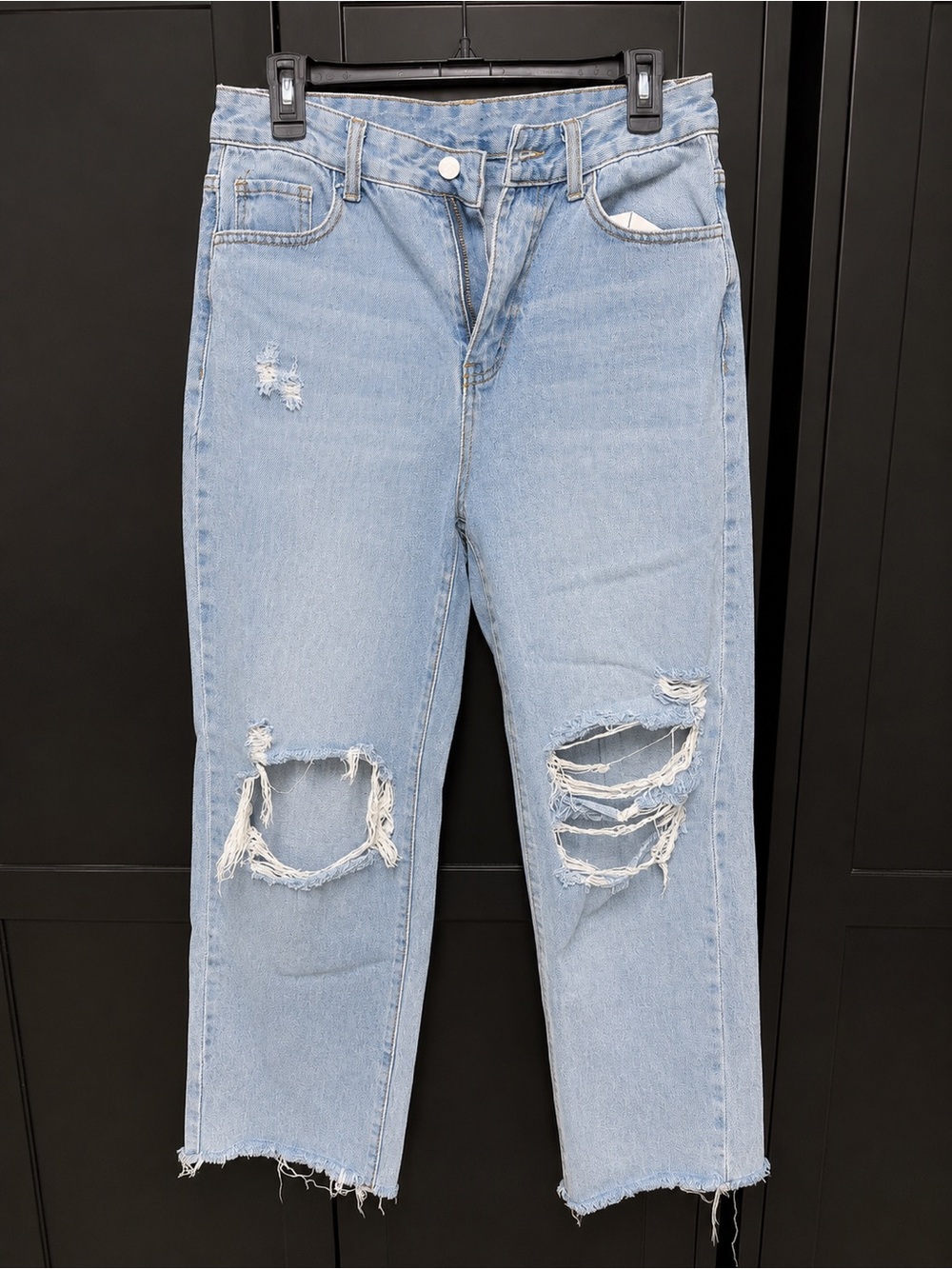 Light Wash Distressed Boyfriend Jeans - Casual Mid-Rise